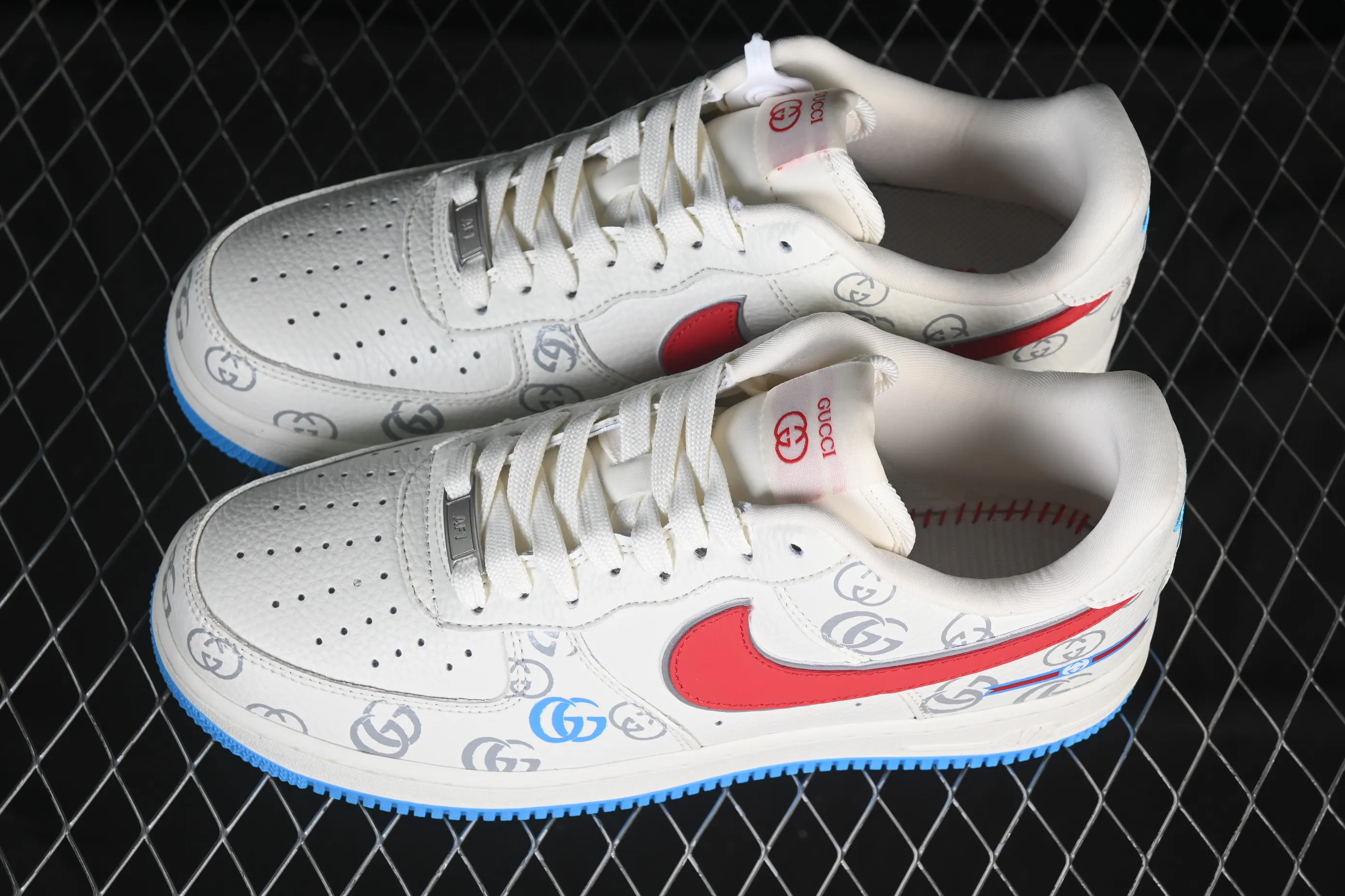 All categories Nk Air Force 1 Air Force series Nk Air Force 1 Low Air Force low-top Nike Air Force 1'07 Low Gucci co-branded white, red and blue Air Force 1 low-top casual sneakers SC0601-572